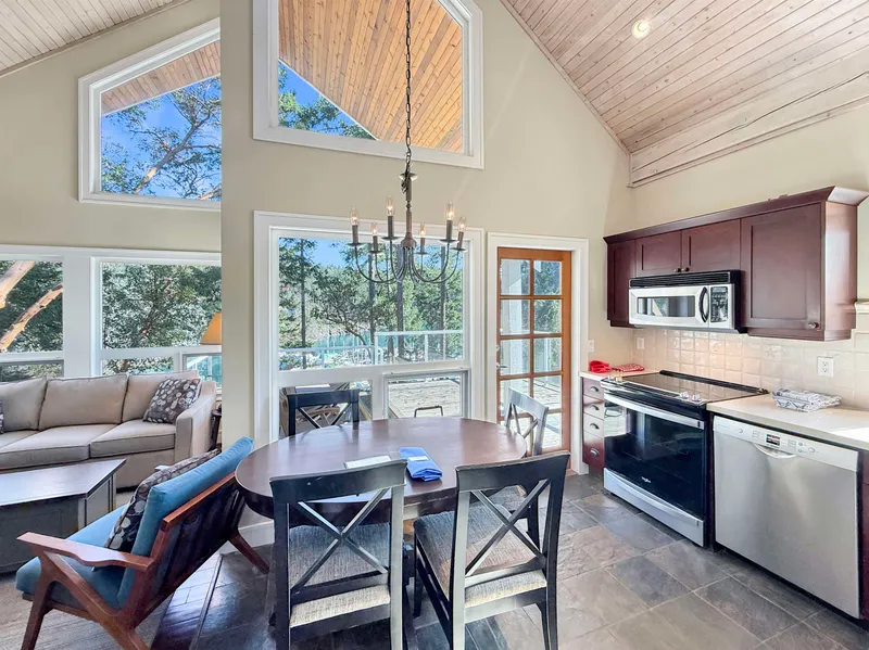 14C 2315 MACKINNON ROAD - photo 3 of 25