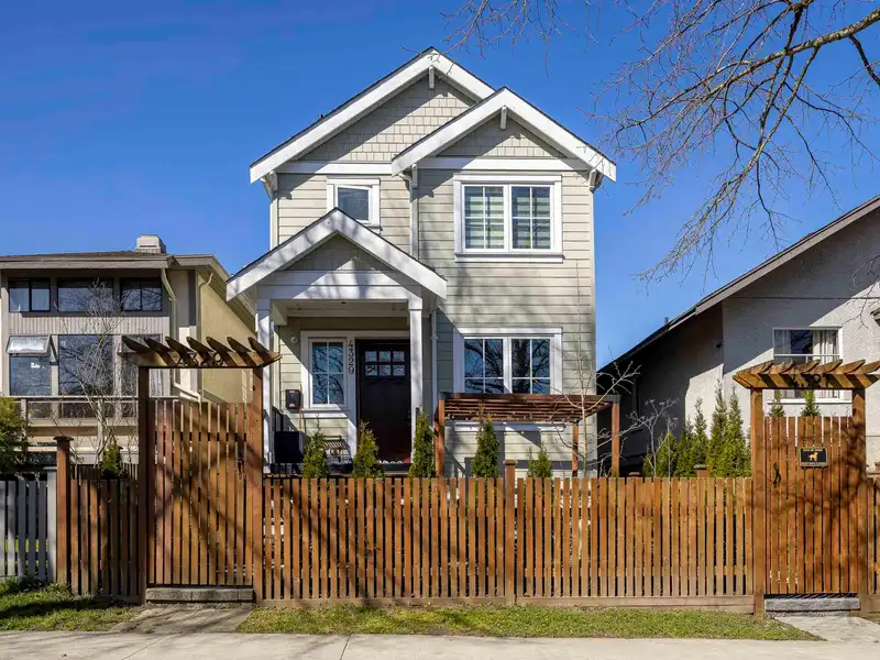 4327 PERRY STREET - photo 1 of 33