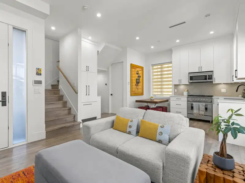 4327 PERRY STREET - photo 3 of 33
