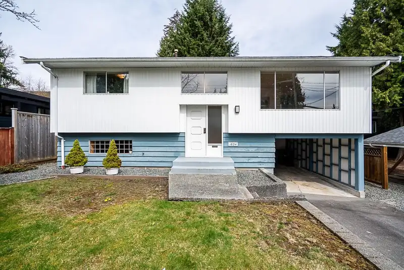 1634 ROSS ROAD - photo 1 of 33