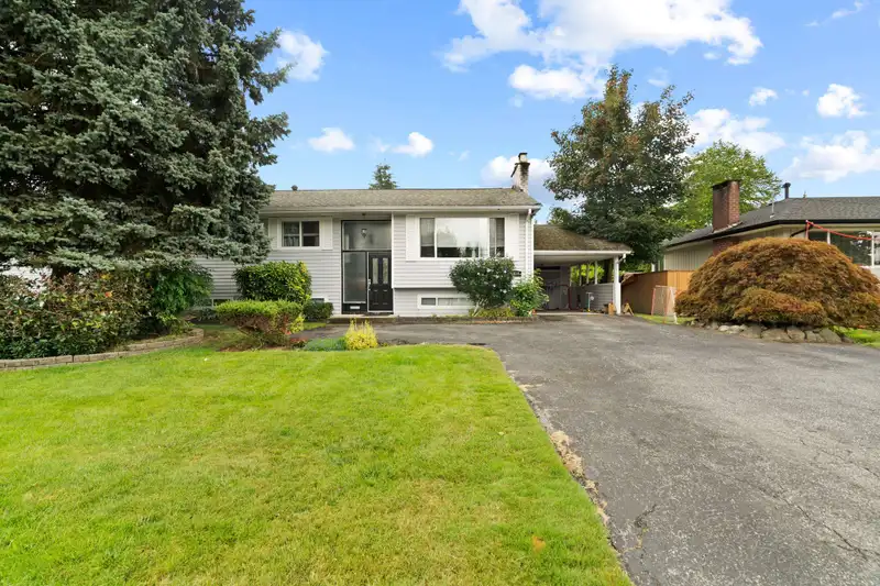 1634 HARBOUR DRIVE - photo 1 of 27