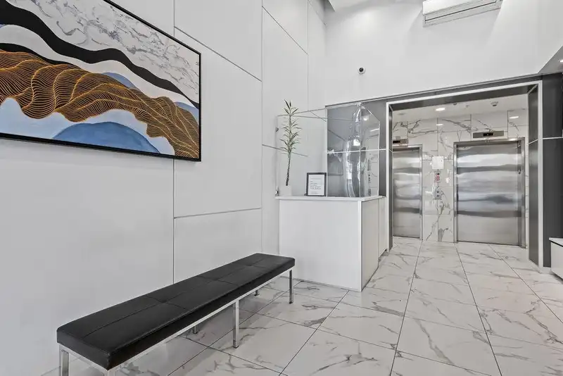 607 480 ROBSON STREET - photo 3 of 40