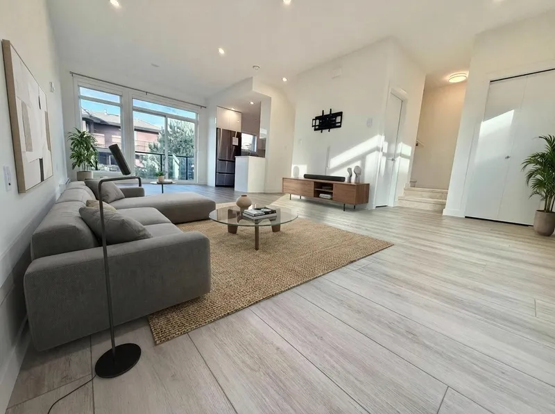 99 4337 BOUNDARY ROAD - photo 1 of 13