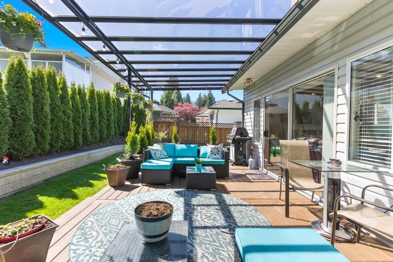 13396 61 AVENUE - photo 3 of 25