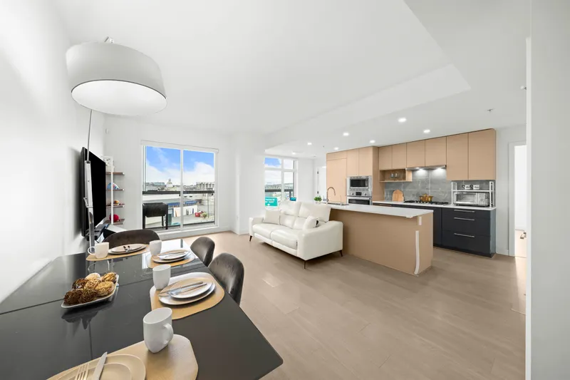 301 8888 OSLER STREET - photo 2 of 25