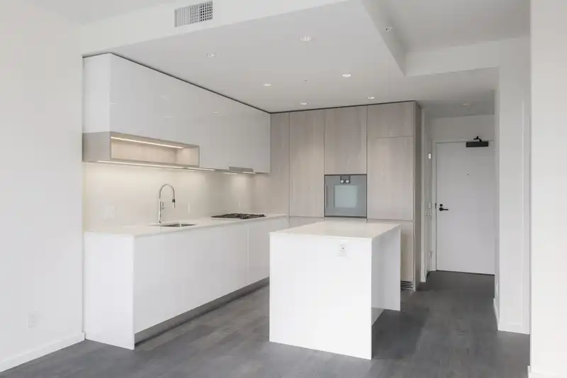 453 6600 MINORU BOULEVARD - photo 2 of 11