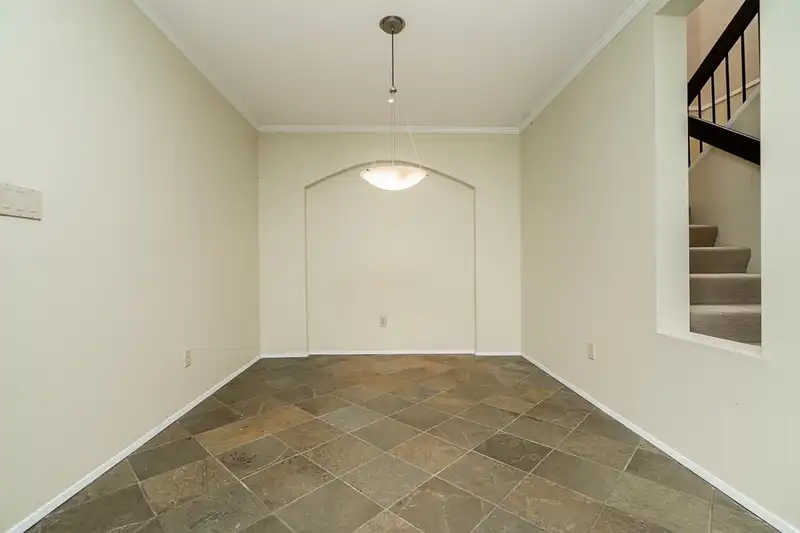 4422 YEW STREET - photo 4 of 18