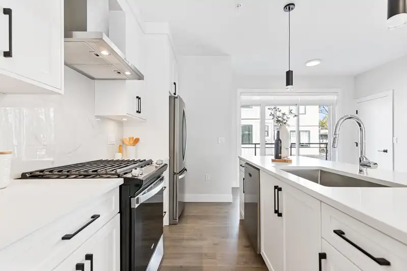 10 23627 132 AVENUE - photo 4 of 37