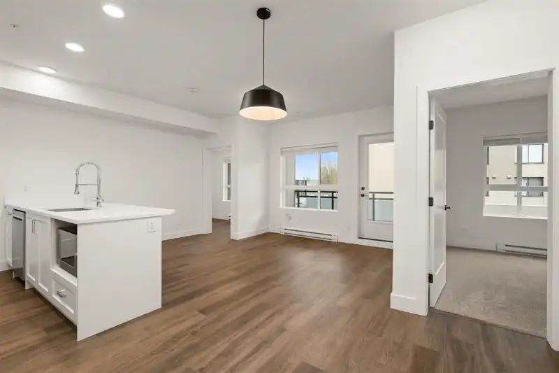 101 33568 GEORGE FERGUSON WAY - photo 3 of 18
