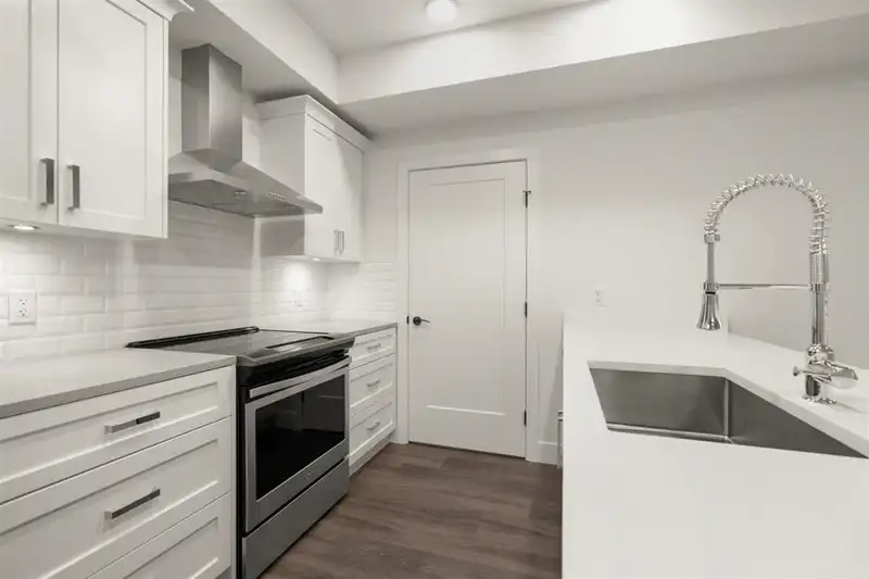 101 33568 GEORGE FERGUSON WAY - photo 4 of 18