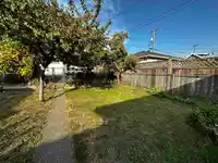 2621 E 8TH AVENUE - thumbnail 9