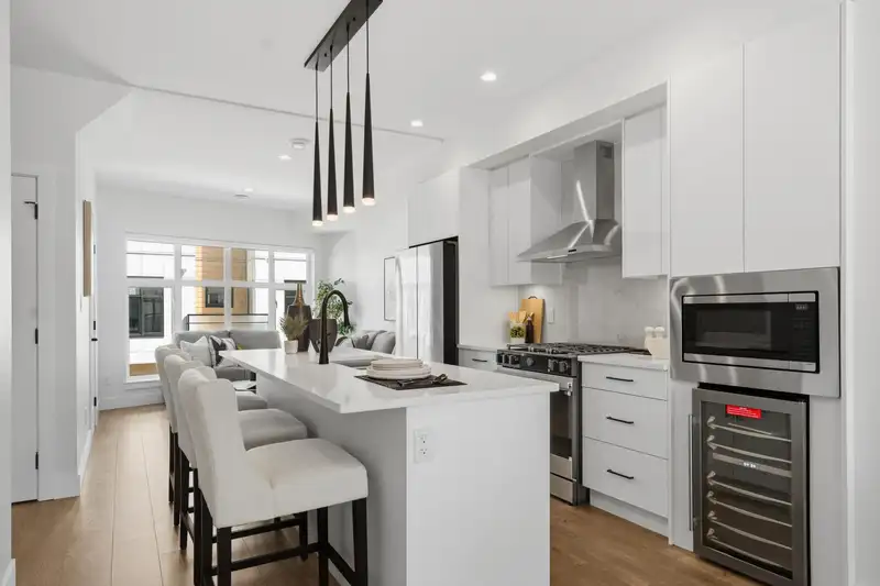 24 177 175A STREET - photo 1 of 37