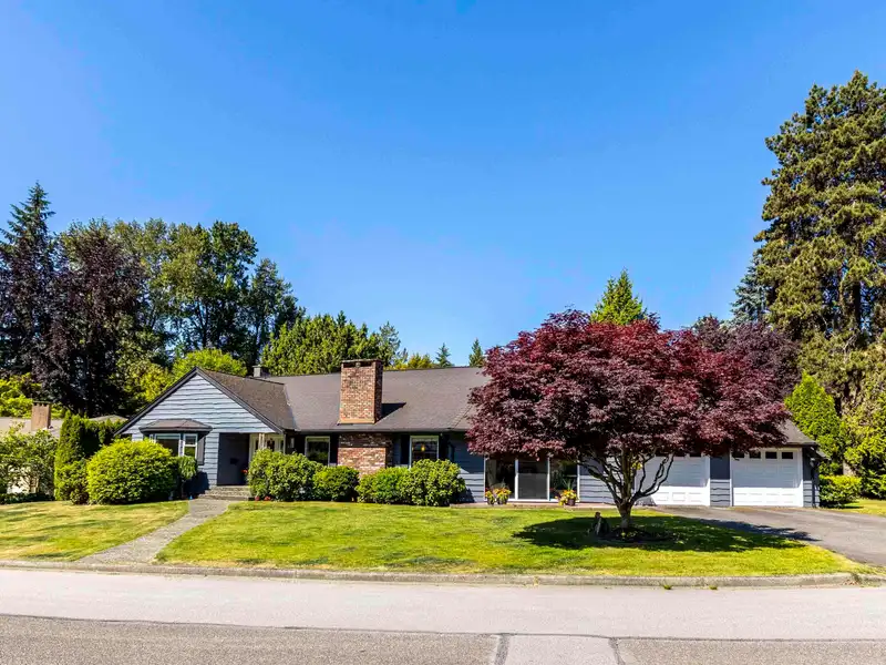 12 SENNOK CRESCENT - photo 2 of 37
