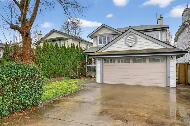 5591 OLIVER DRIVE - photo 2 of 36