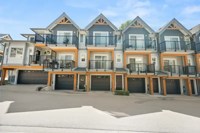 25 22810 113 AVENUE - photo 3 of 33