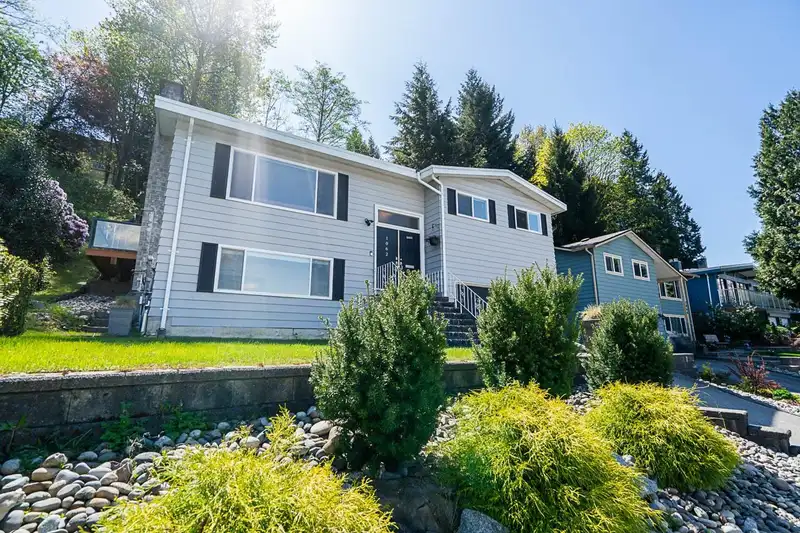 1062 SPAR DRIVE - photo 2 of 39