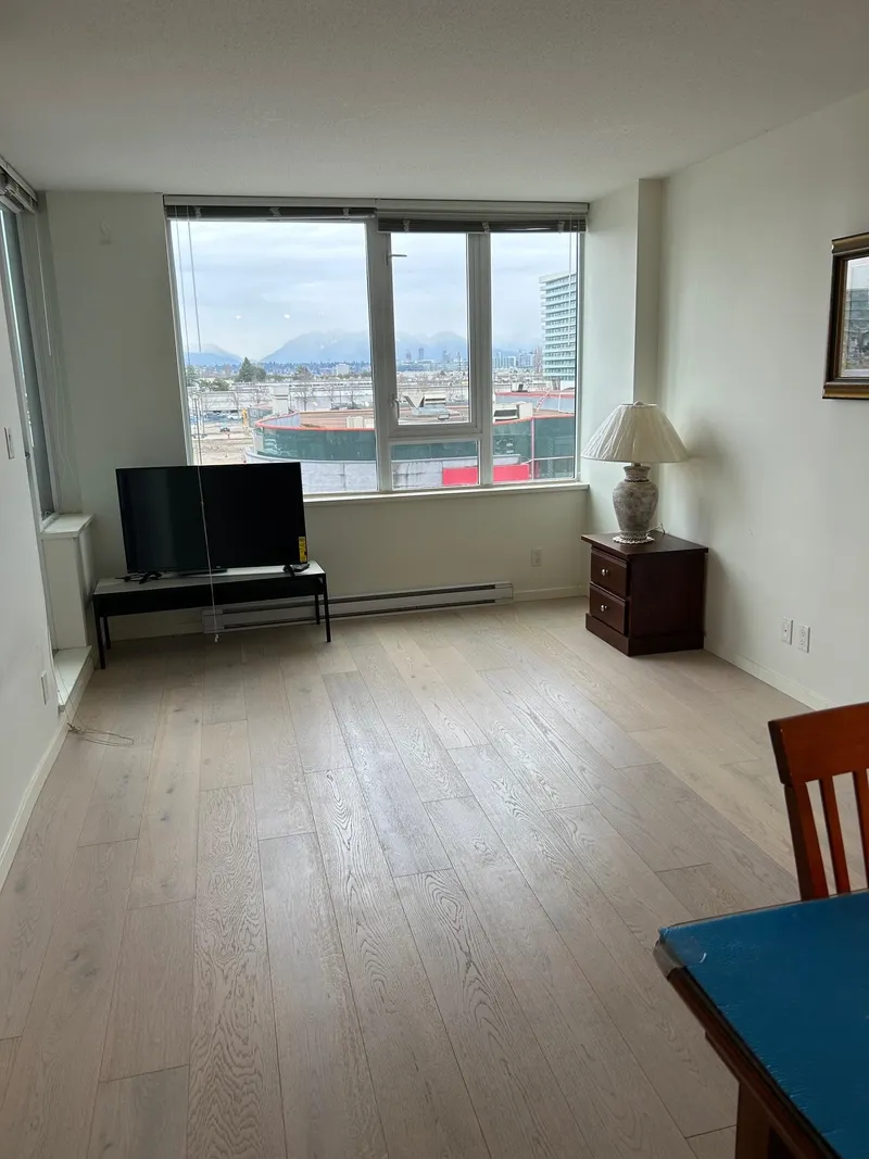 508 7788 ACKROYD ROAD - photo 2 of 6