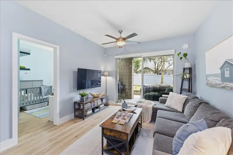 121 6688 120 STREET - photo 3 of 29