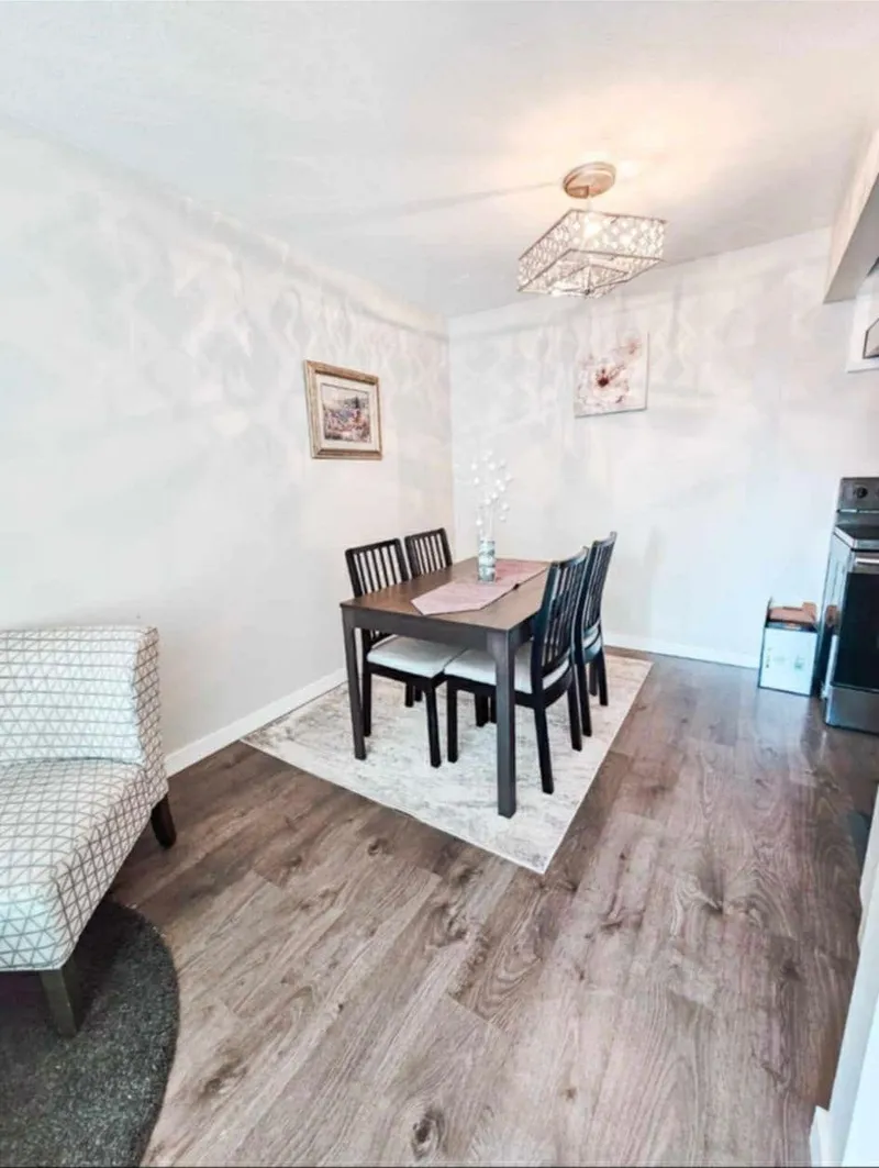 206 10438 148 STREET - photo 4 of 12