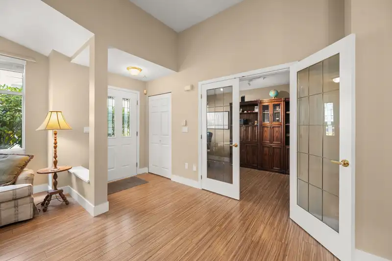 10 20751 87 AVENUE - photo 4 of 38
