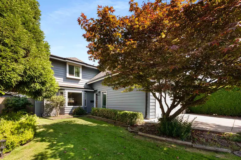 10540 GAUNT COURT - photo 2 of 40