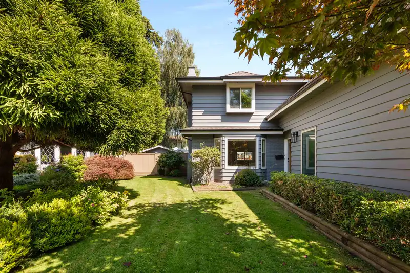 10540 GAUNT COURT - photo 3 of 40