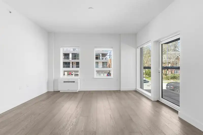 201 3590 W 39TH AVENUE - photo 3 of 22
