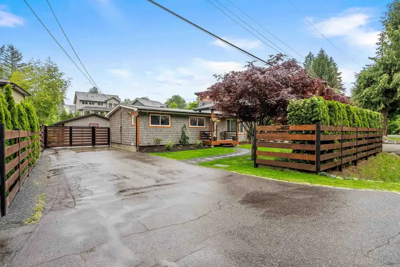 24017 FERN CRESCENT - photo 1 of 40