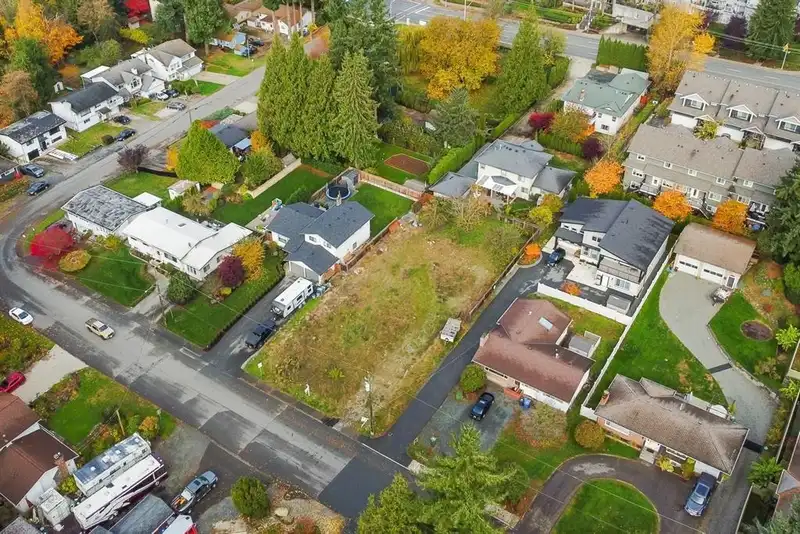 34099 FRASER STREET - photo 1 of 10