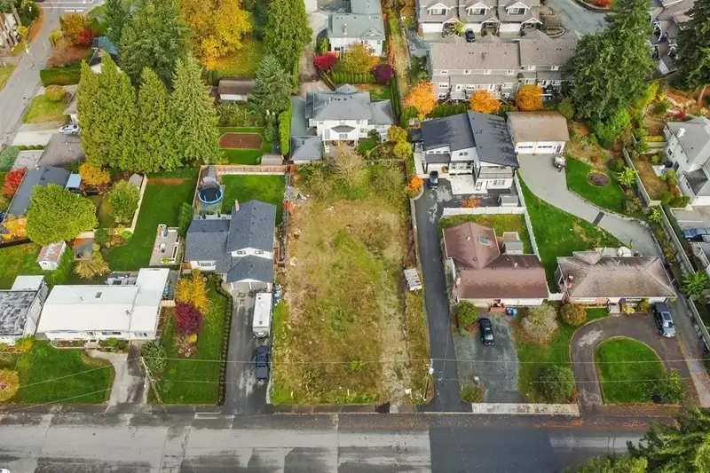 34099 FRASER STREET - photo 2 of 10