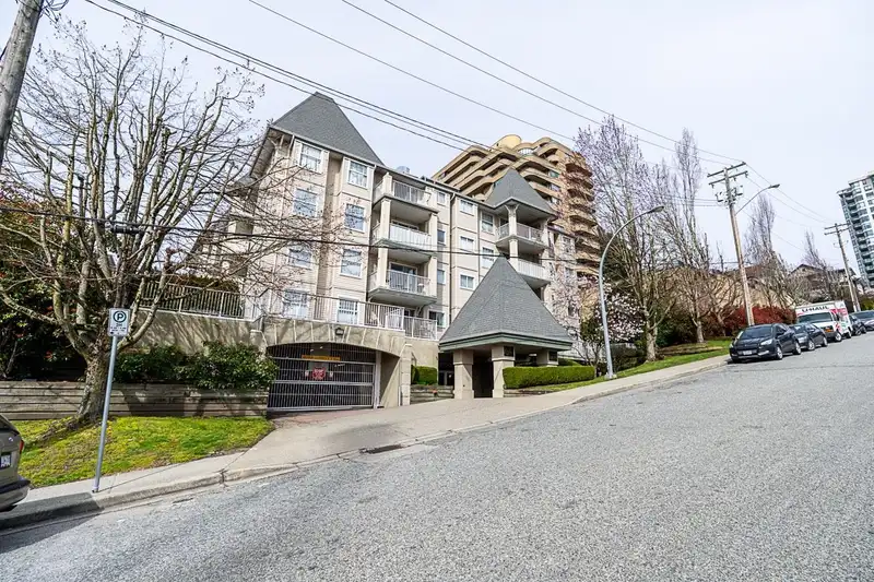 502 1035 AUCKLAND STREET - photo 2 of 27