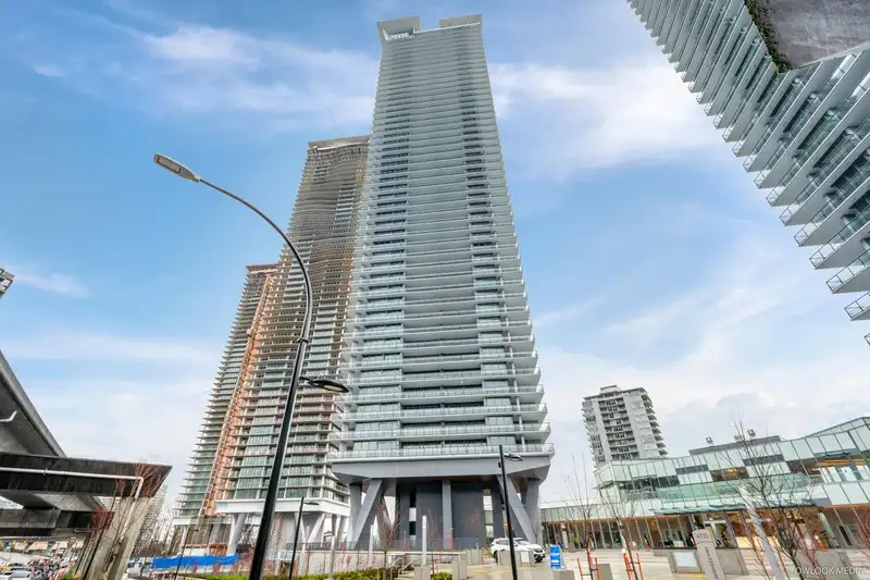 2306 4730 LOUGHEED HIGHWAY - photo 1 of 28