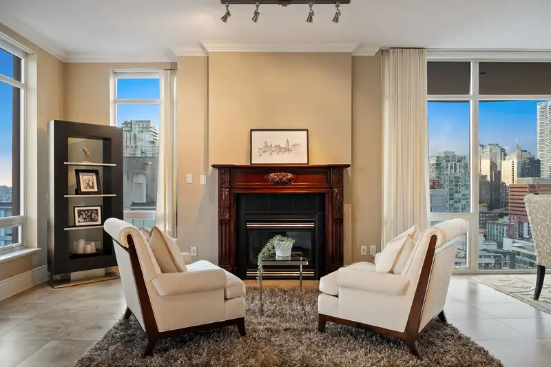 2600 1280 RICHARDS STREET - photo 4 of 40