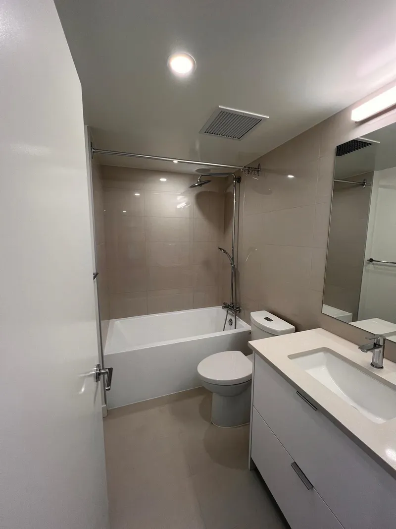 706 13675 107A AVENUE - photo 3 of 7