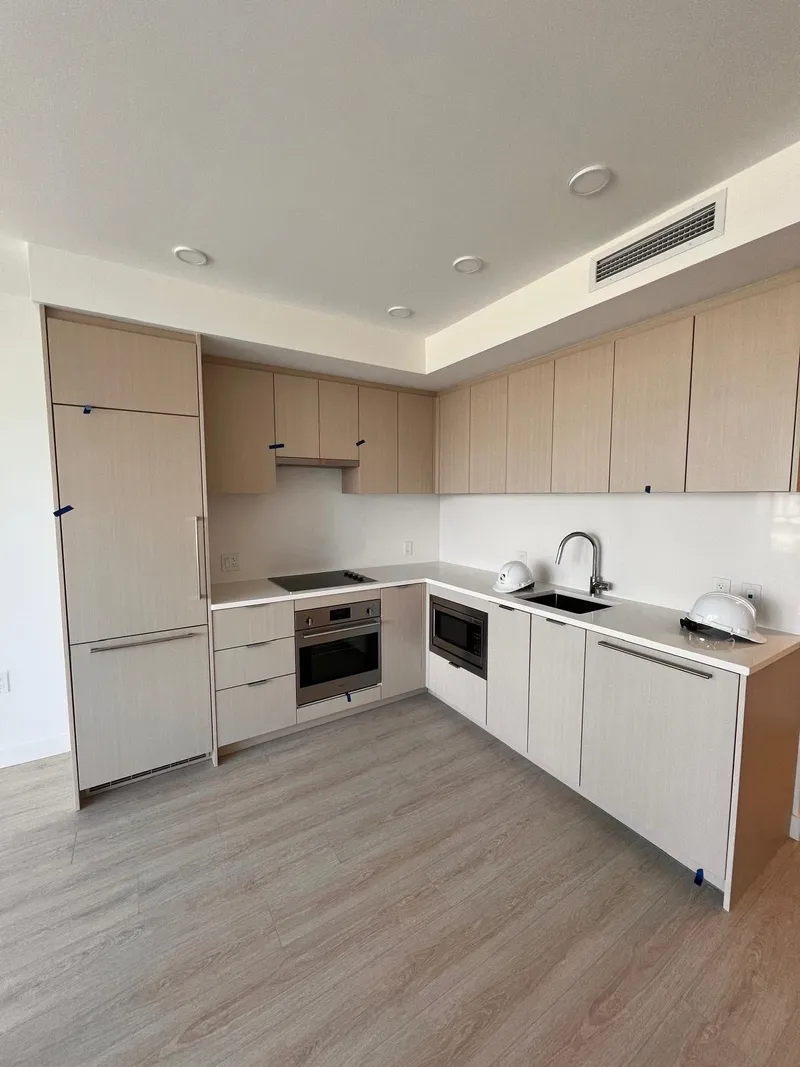 706 13675 107A AVENUE - photo 4 of 7