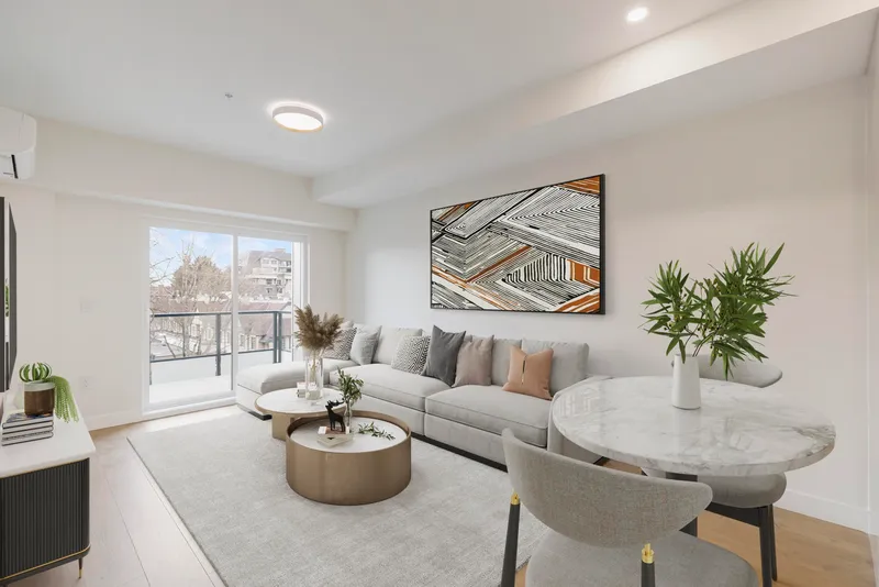 407 15353 17 AVENUE - photo 2 of 25