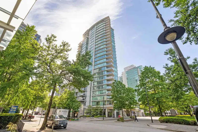 1904 1616 BAYSHORE DRIVE - photo 1 of 18
