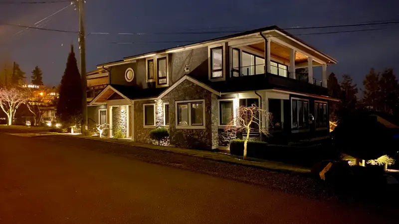 932 ASH STREET - photo 3 of 25