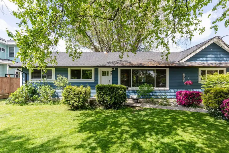 9671 153A STREET - photo 3 of 40