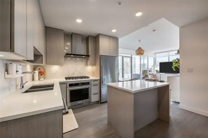 1102 555 SYDNEY AVENUE - photo 3 of 26