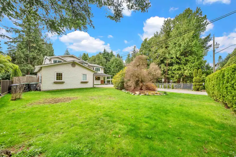 12608 22ND AVENUE - photo 4 of 38