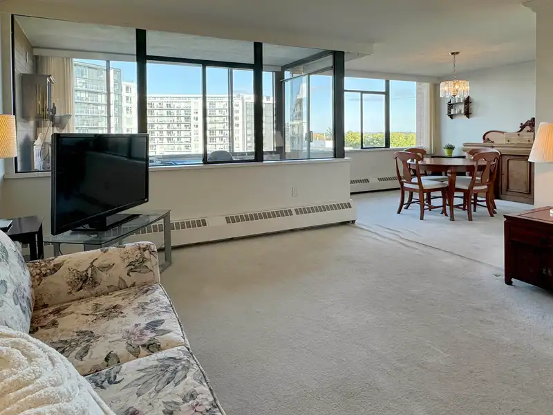 1110 6651 MINORU BOULEVARD - photo 2 of 23