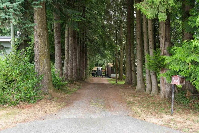 2161 MARTENS STREET - photo 4 of 25