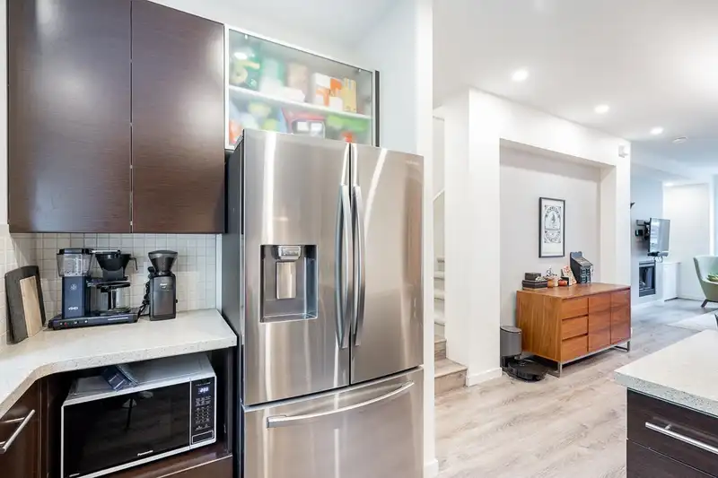 3736 WELWYN STREET - photo 4 of 33