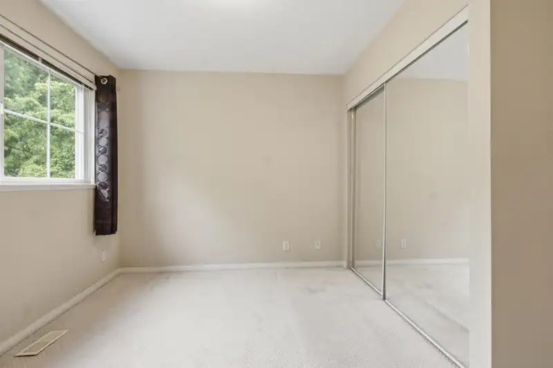 69 8888 151 STREET - photo 4 of 27