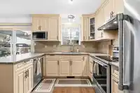 22700 BALABANIAN CIRCLE - thumbnail 16