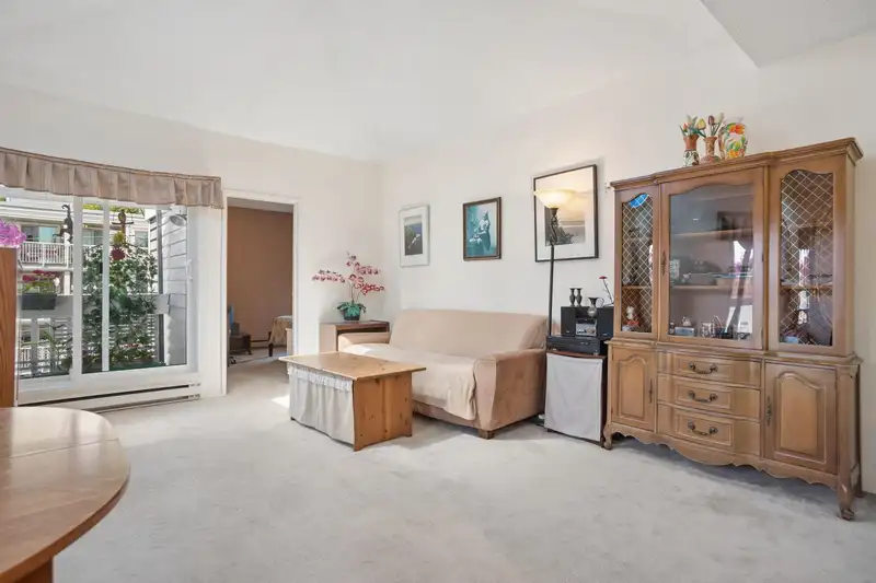 305 1545 E 2ND AVENUE - photo 2 of 24