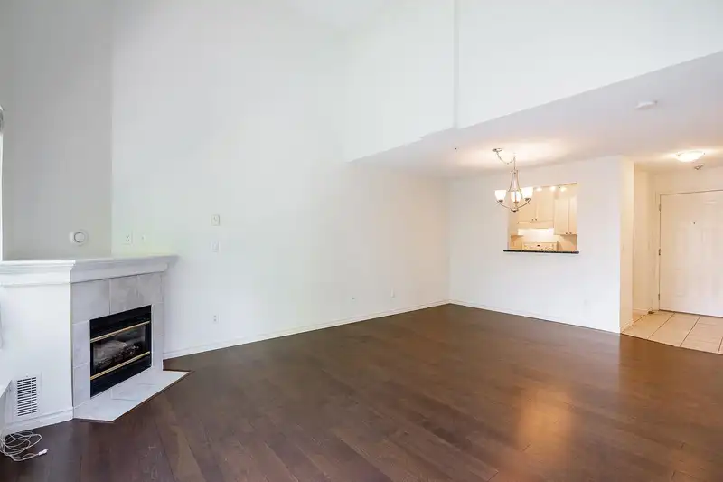 411 14885 100 AVENUE - photo 4 of 29