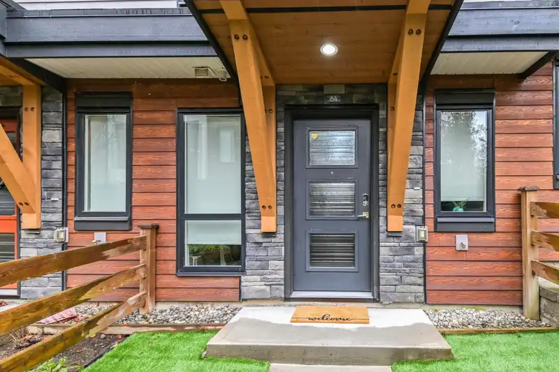 84 16488 64 AVENUE - photo 3 of 32