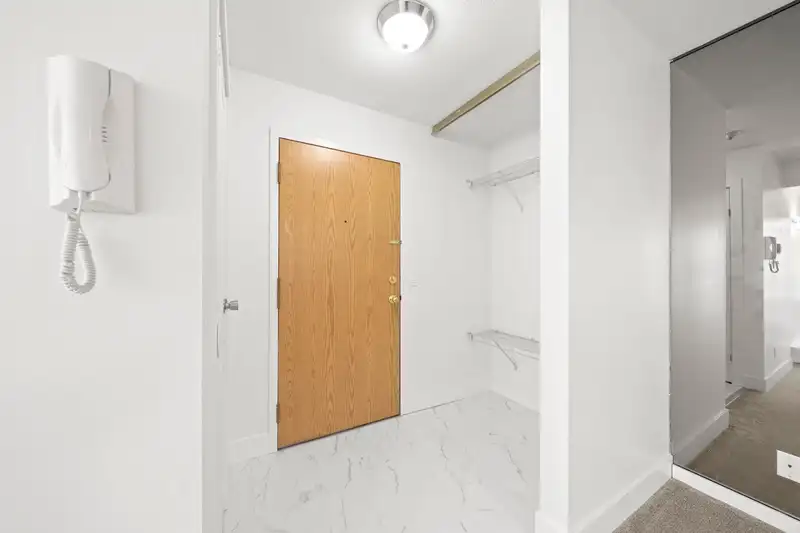 9 7011 134 STREET - photo 3 of 30